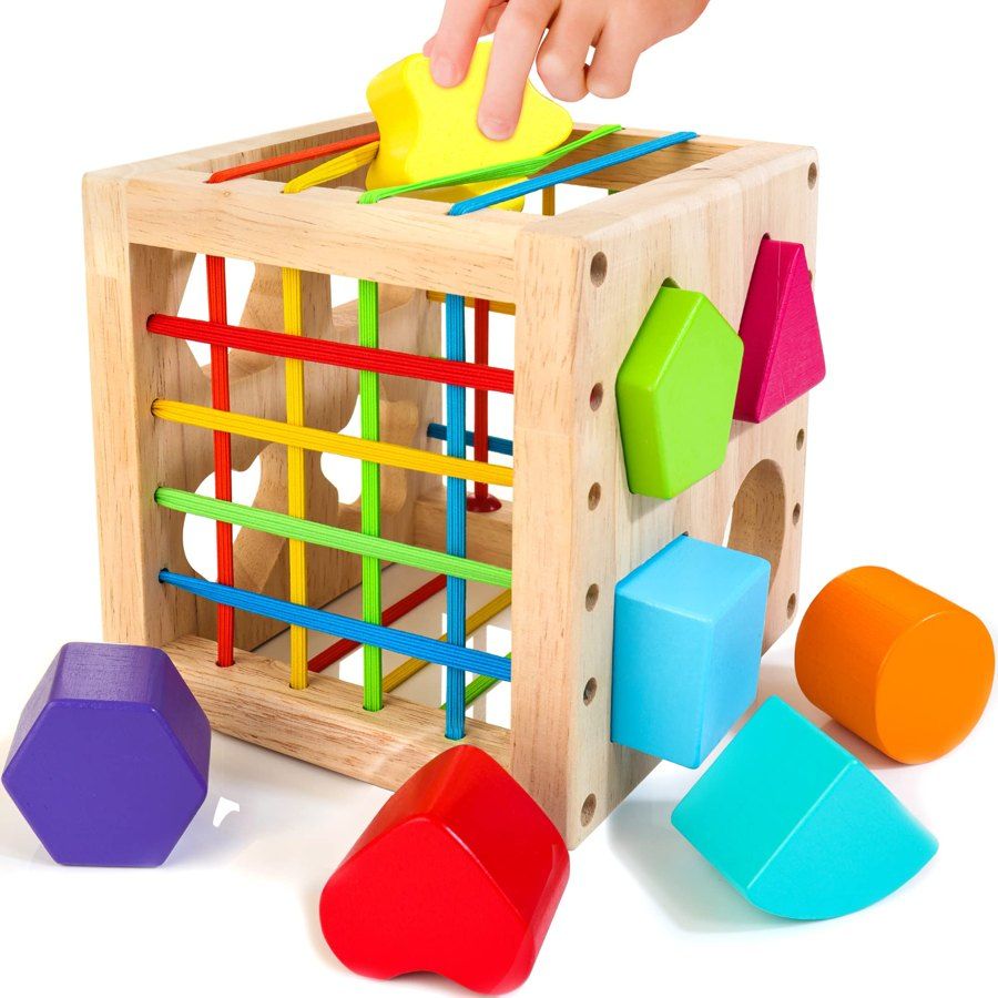 Cube à emboîter en bois